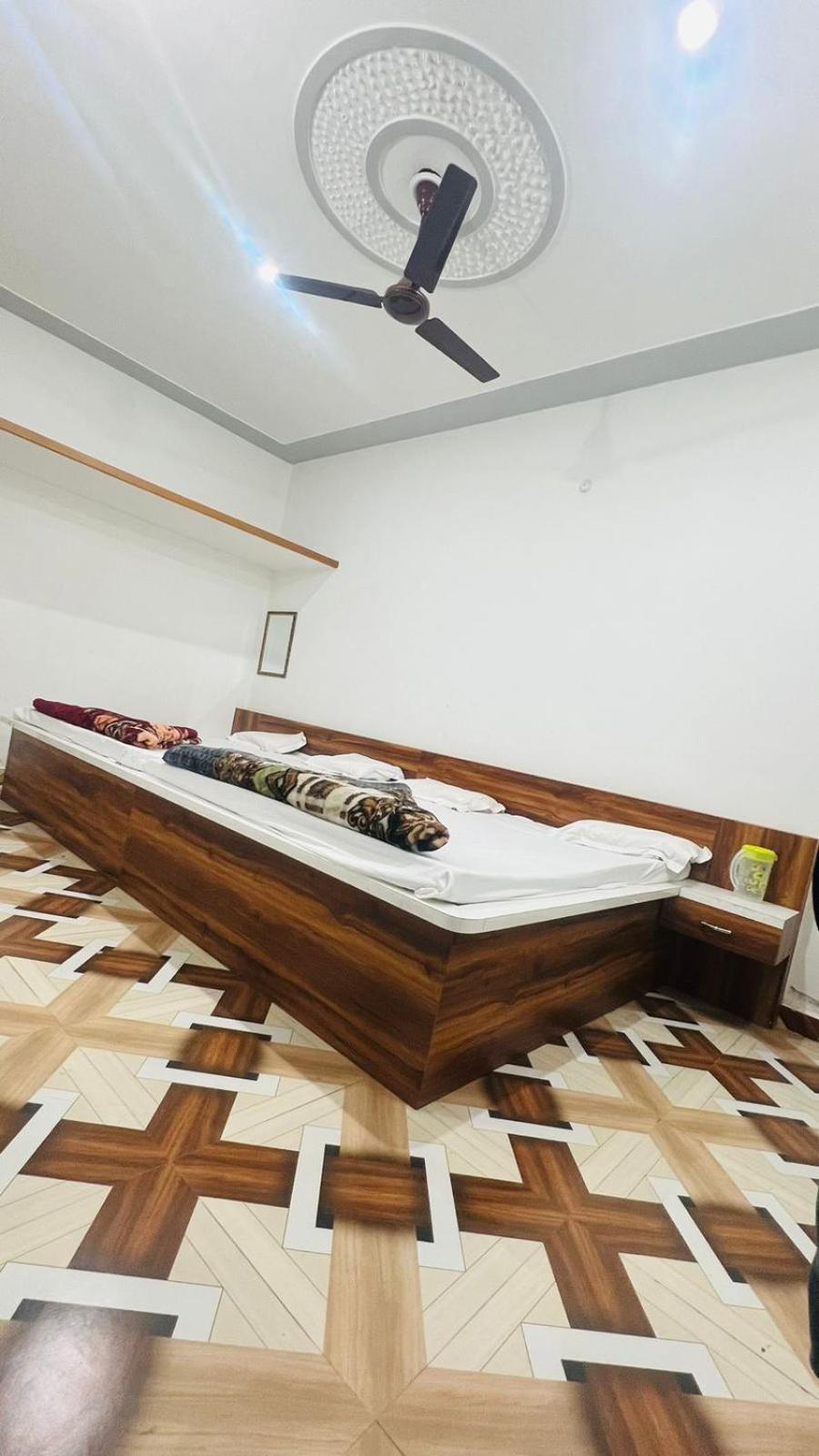 Hotel Rudra Inn , Near Railway And Bus Station , Shree Krishna Janambhoomi At 6 Min Distance , Free Parking Mathura Exterior photo